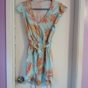 Cupshe Women's Flutter Sleeve Tropical Print Romper SZ M NWT